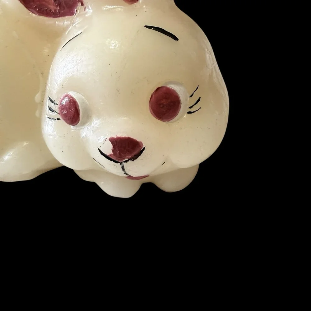 Vtg Unbranded Scuplted‎ Easter Bunny Rabbit Shaped Candle Unscented White & Pink